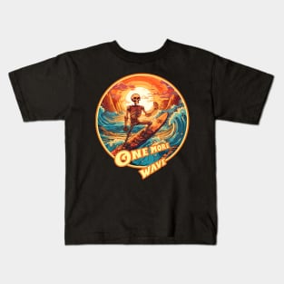 Halloween Surfer skeleton Kids T-Shirt